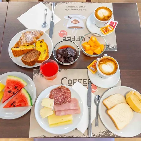 Szálloda Hotel City 3*