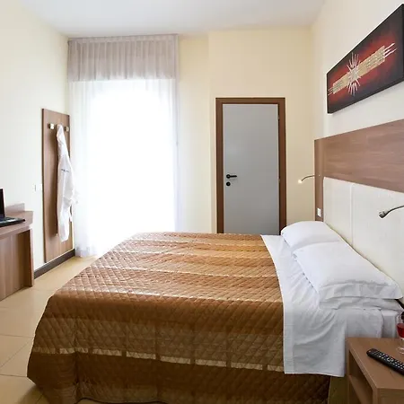 Ξενοδοχείο Hotel City 3*