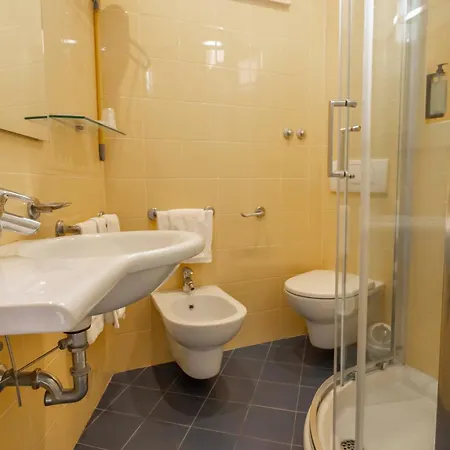 Hotel City 3* Римини