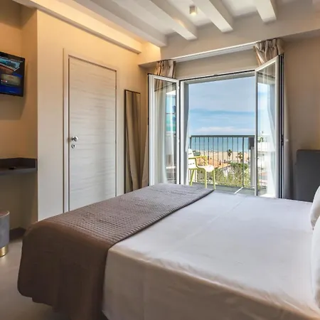 Hotel City فندق