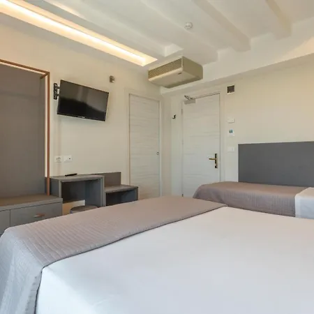 Hotel City فندق 3*