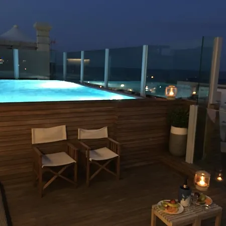 Отель Hotel City 3*