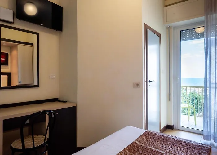Hotel City 3*