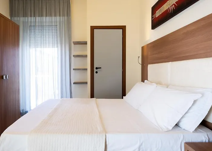 فندق Hotel City