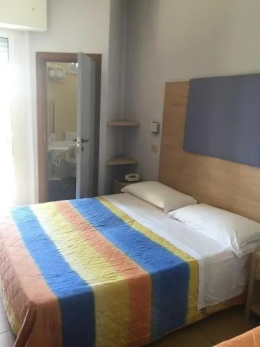 Hotel City 3* 리미니