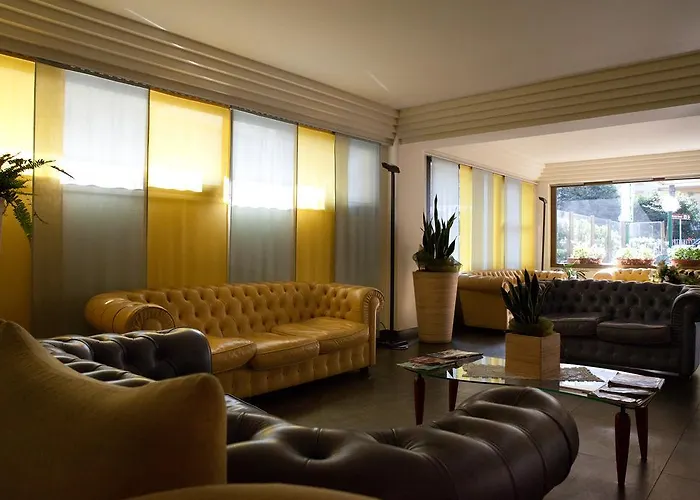 فندق Hotel City 3*
