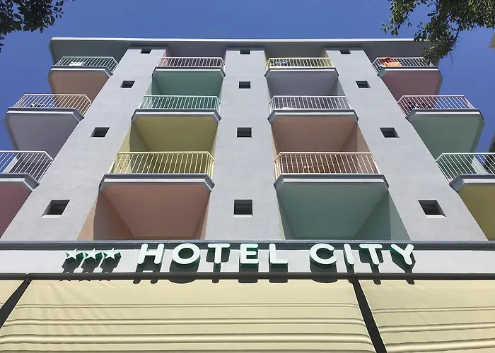 Hotel City ريميني