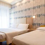 מלון Hotel City