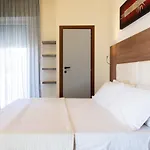 מלון Hotel City