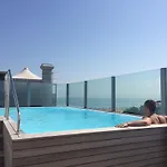 מלון Hotel City