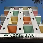 Hotel City מלון 3*
